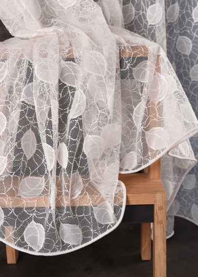 Moderní žakarová záclona (1)