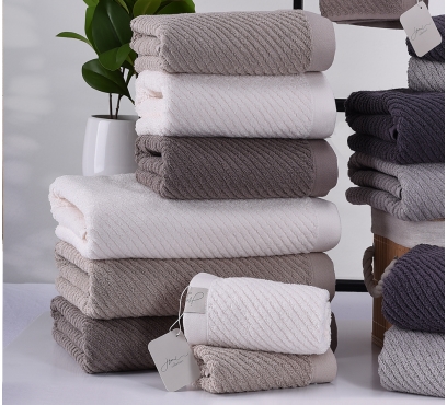 Jednobarevné ručníky a osušky (2)