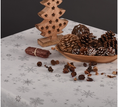 Sváteční ubrus ruční výroby (3)