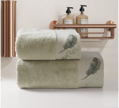 Kolekce vyšívaných froté ručníků a osušek