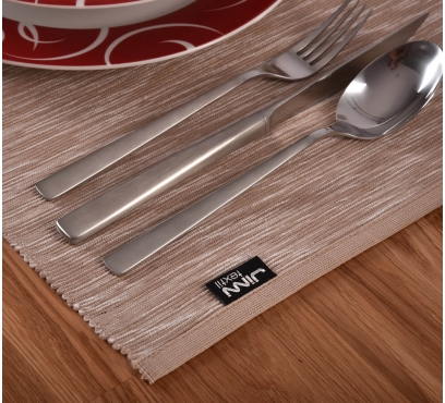 Elegantní stolní prostírání (4)