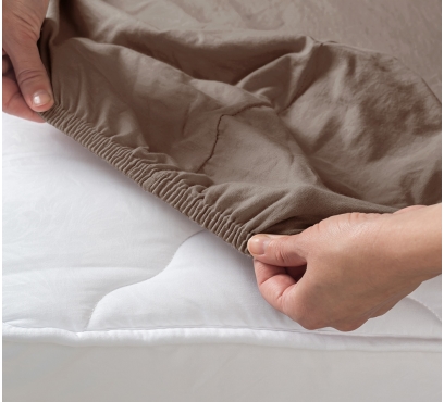 Tmavě hnědé jersey prostěradlo s lycrou (2)