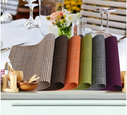 Praktické stolní prostírání (2)