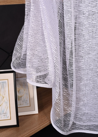 Moderní žakarová záclona (1)