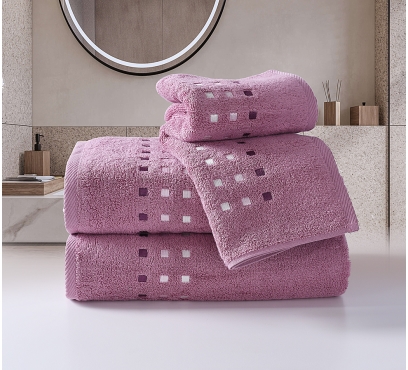 Kolekce vyšívaných froté ručníků a osušek